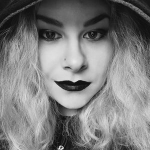 Meet your Posher, Janis